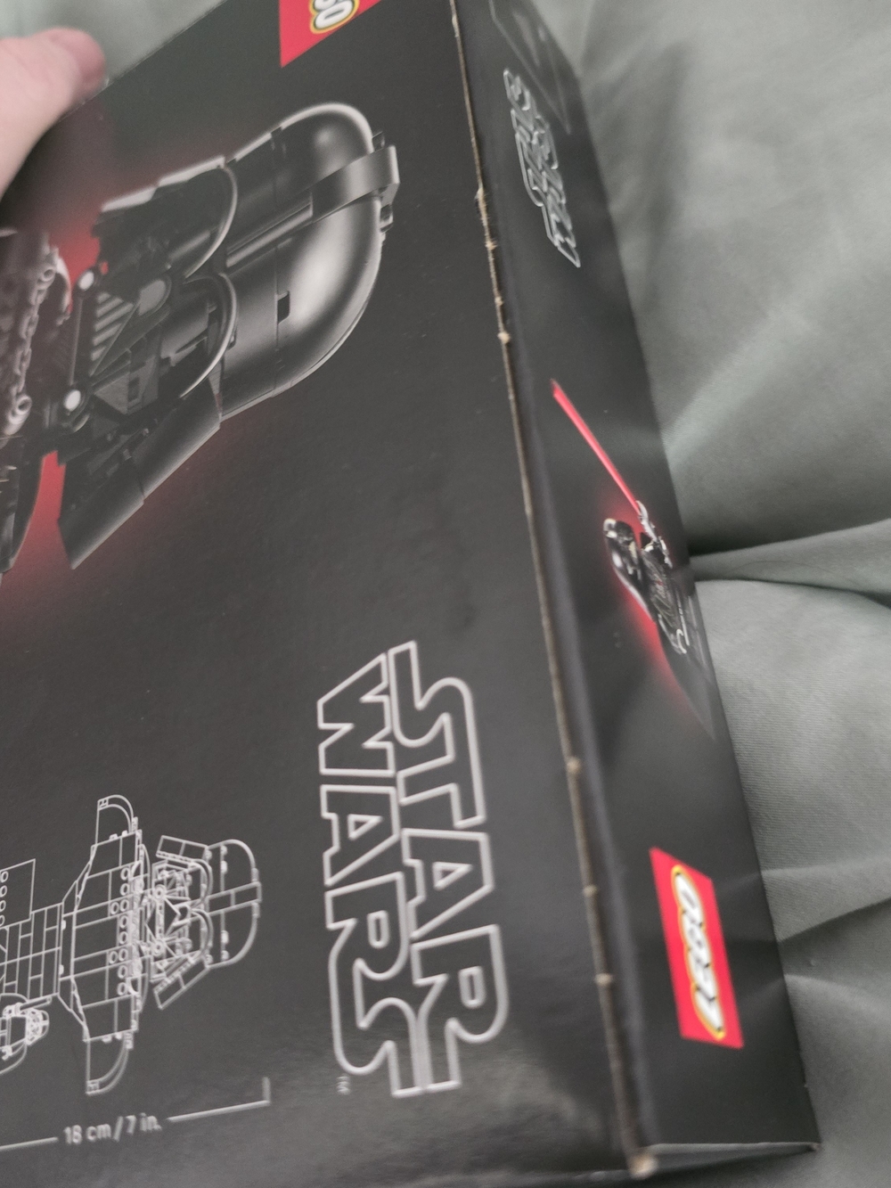 LEGO Star Wars Darth Vader Bust Building Set - New! - Picture 5 of 8